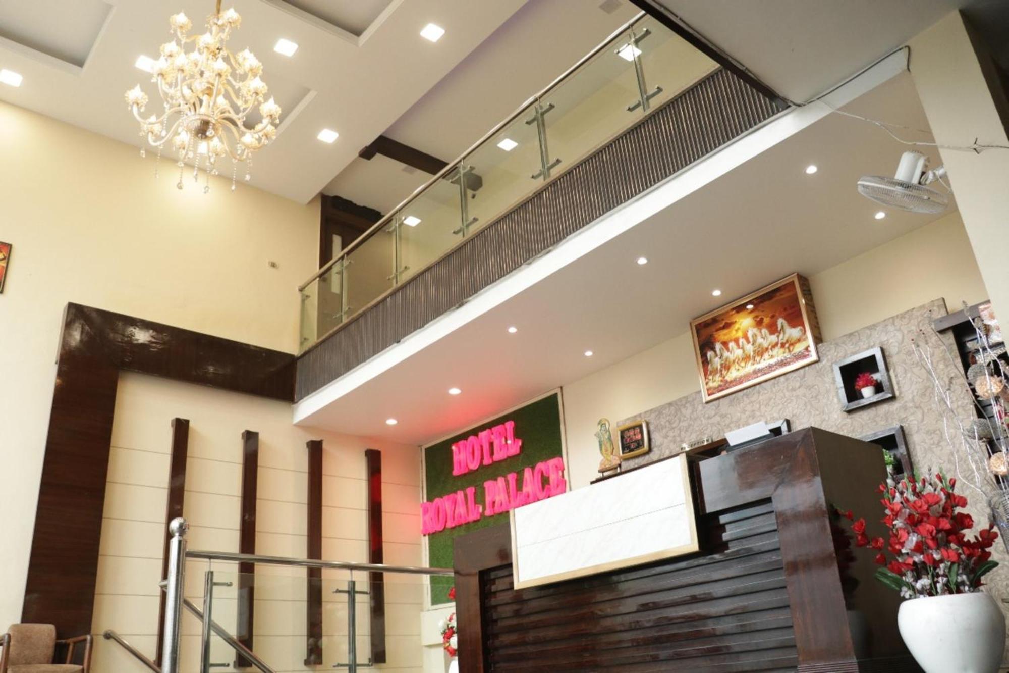 Hotel Royal Palace Jalandhar Eksteriør bilde