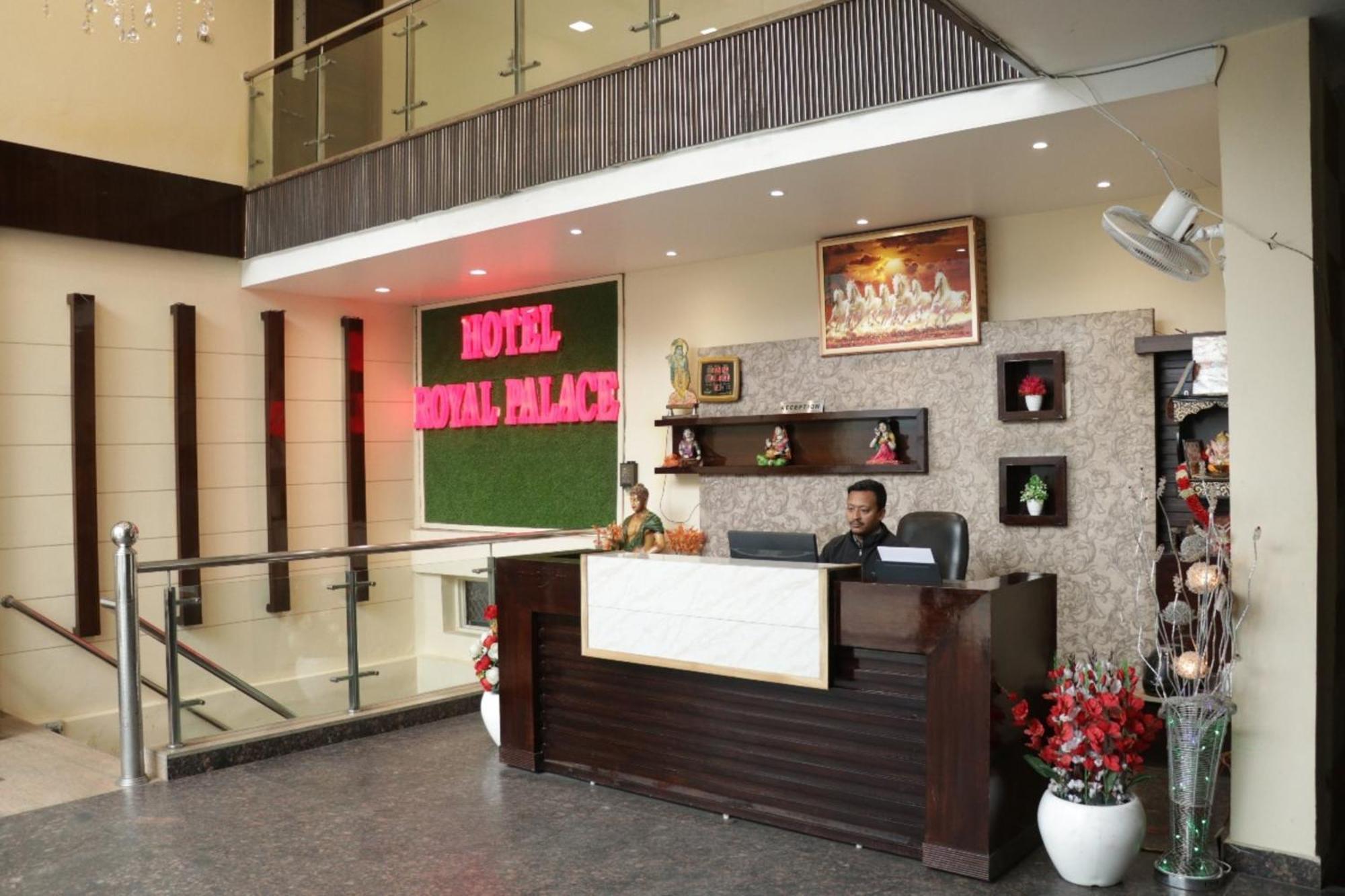 Hotel Royal Palace Jalandhar Eksteriør bilde