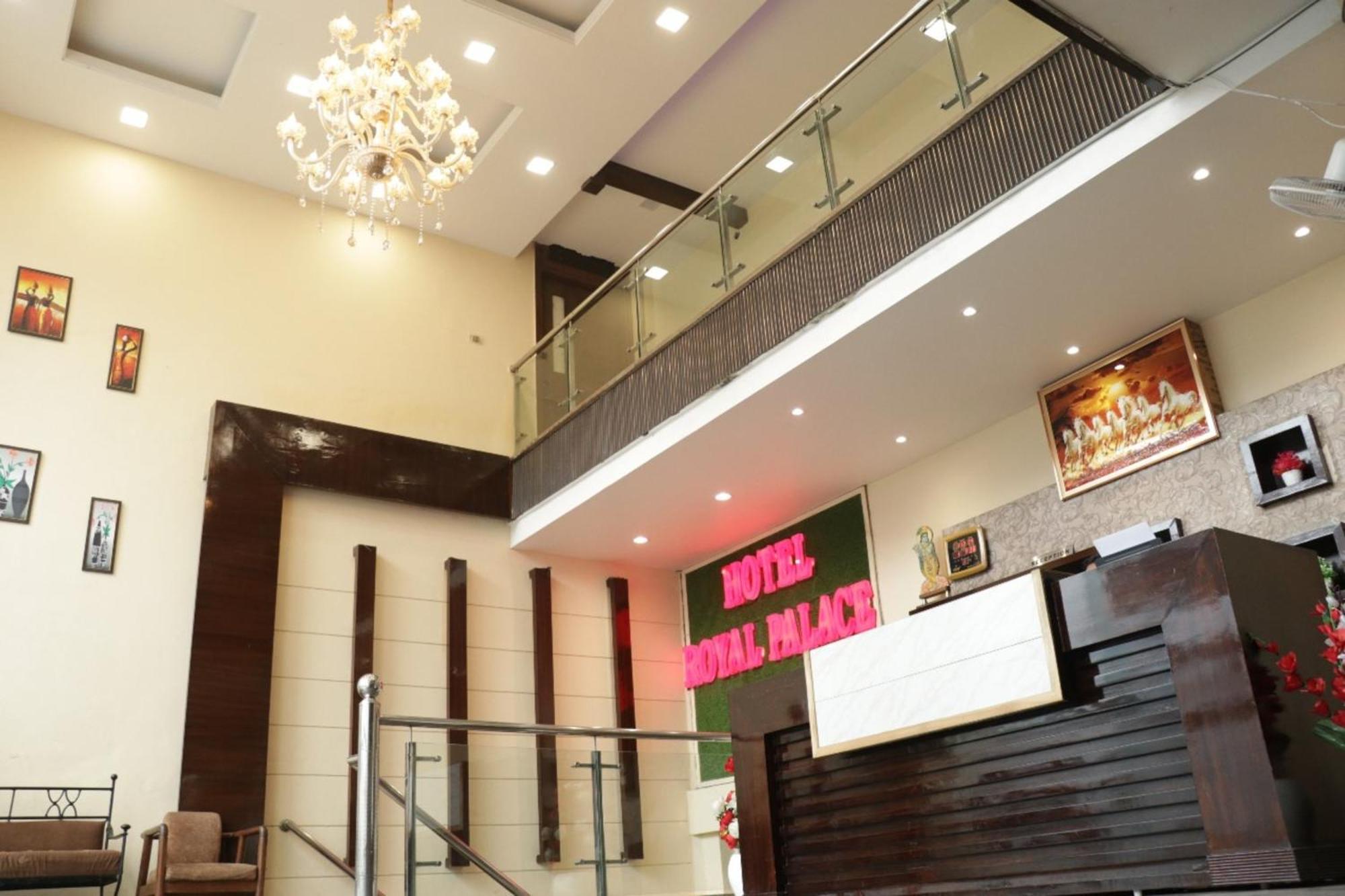 Hotel Royal Palace Jalandhar Eksteriør bilde