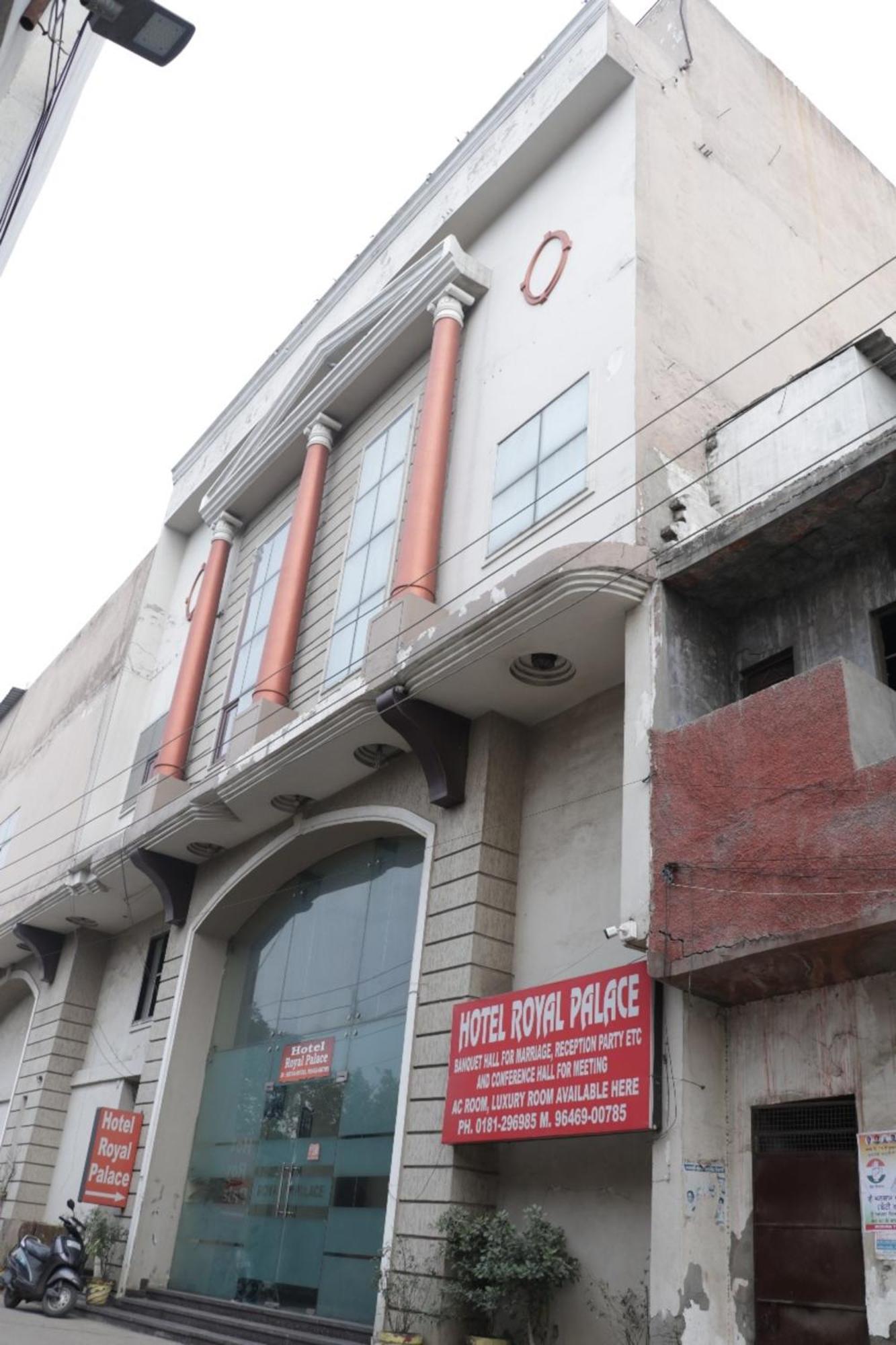 Hotel Royal Palace Jalandhar Eksteriør bilde