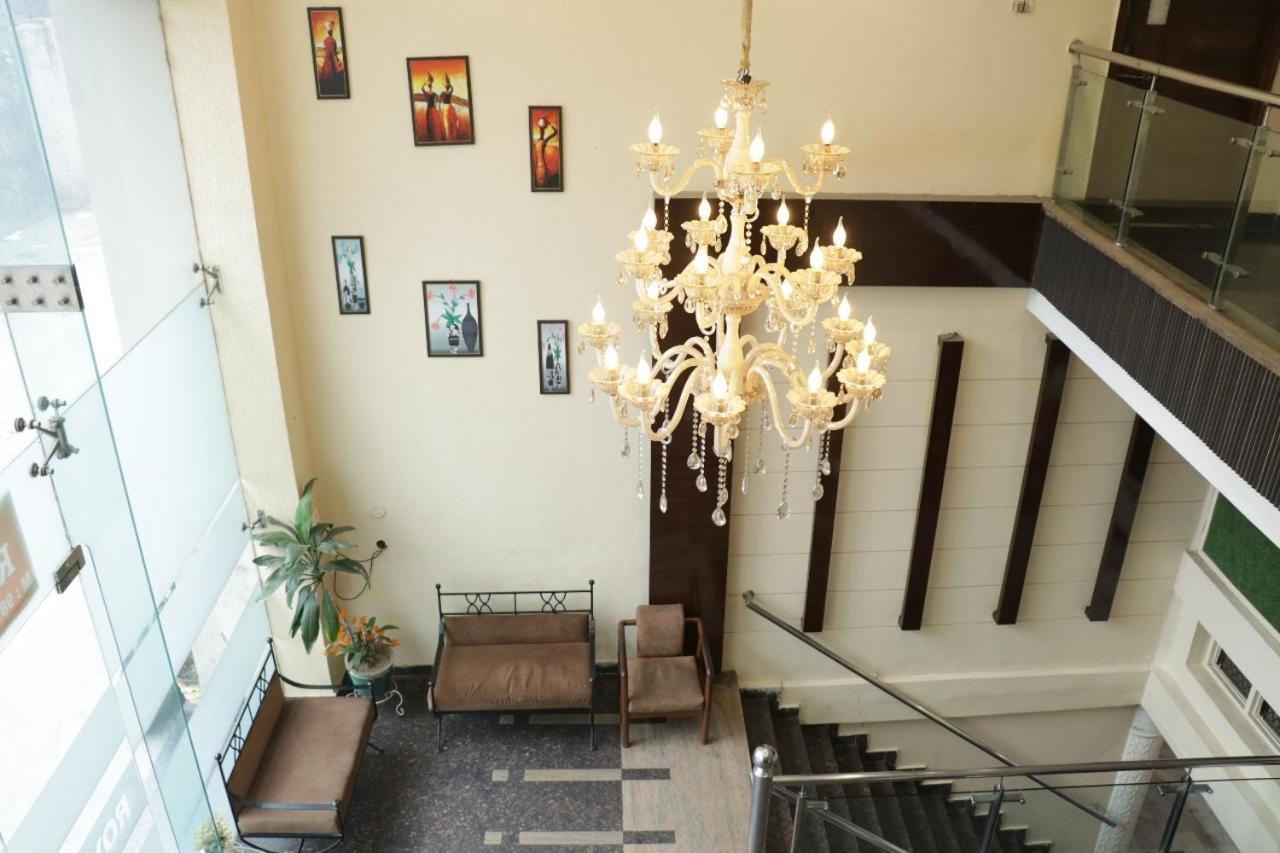 Hotel Royal Palace Jalandhar Eksteriør bilde