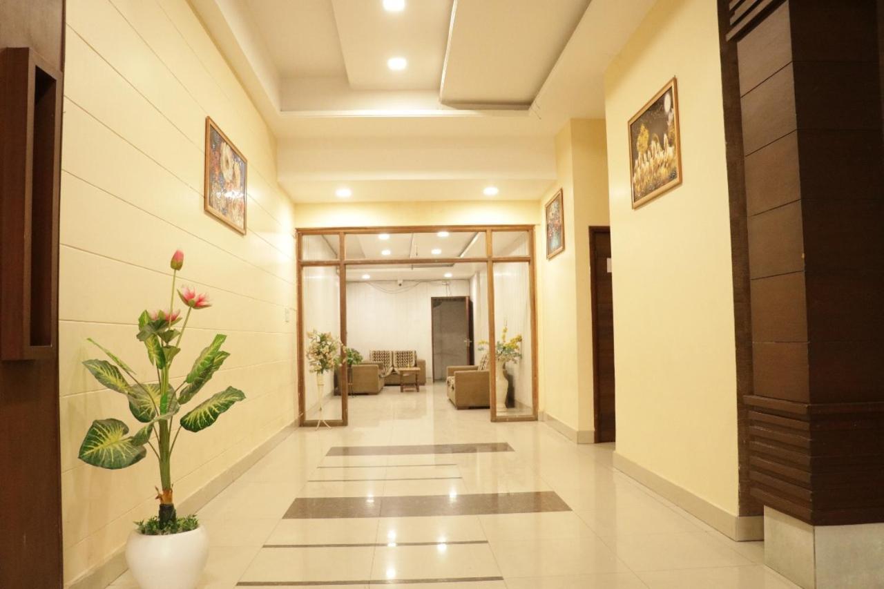 Hotel Royal Palace Jalandhar Eksteriør bilde