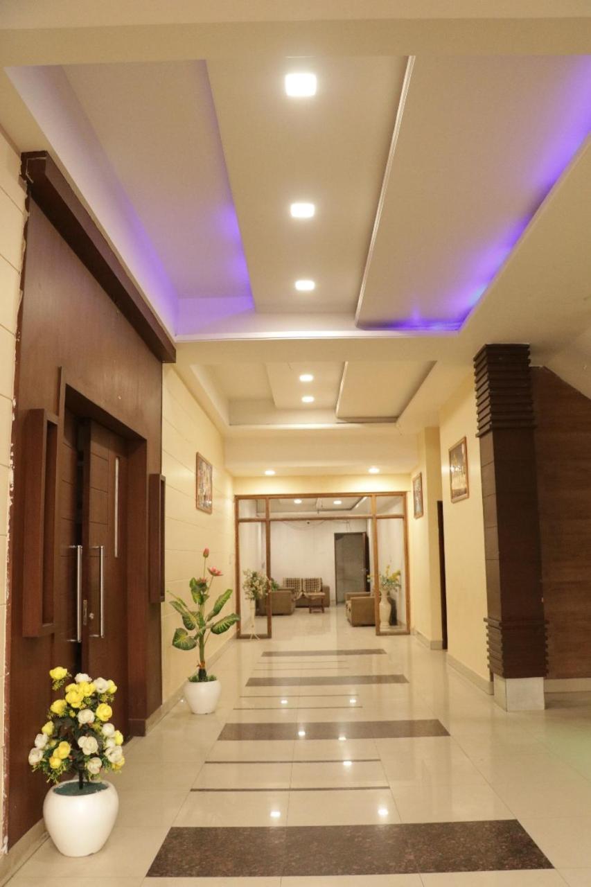 Hotel Royal Palace Jalandhar Eksteriør bilde