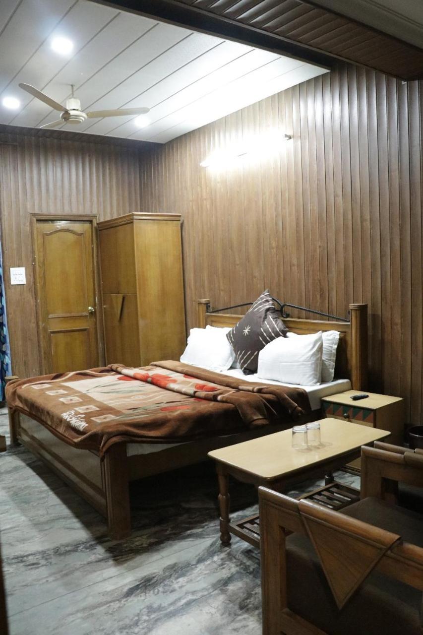 Hotel Royal Palace Jalandhar Eksteriør bilde