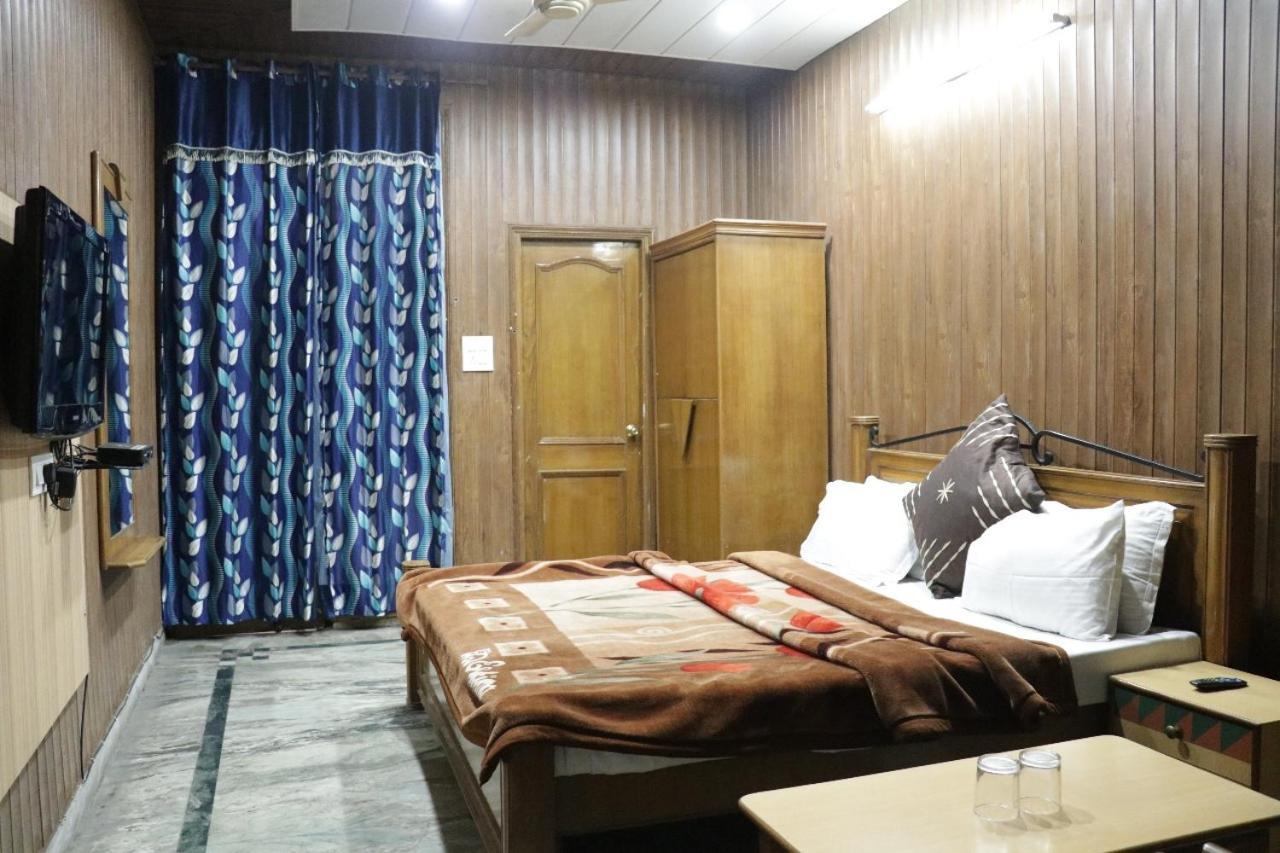Hotel Royal Palace Jalandhar Eksteriør bilde