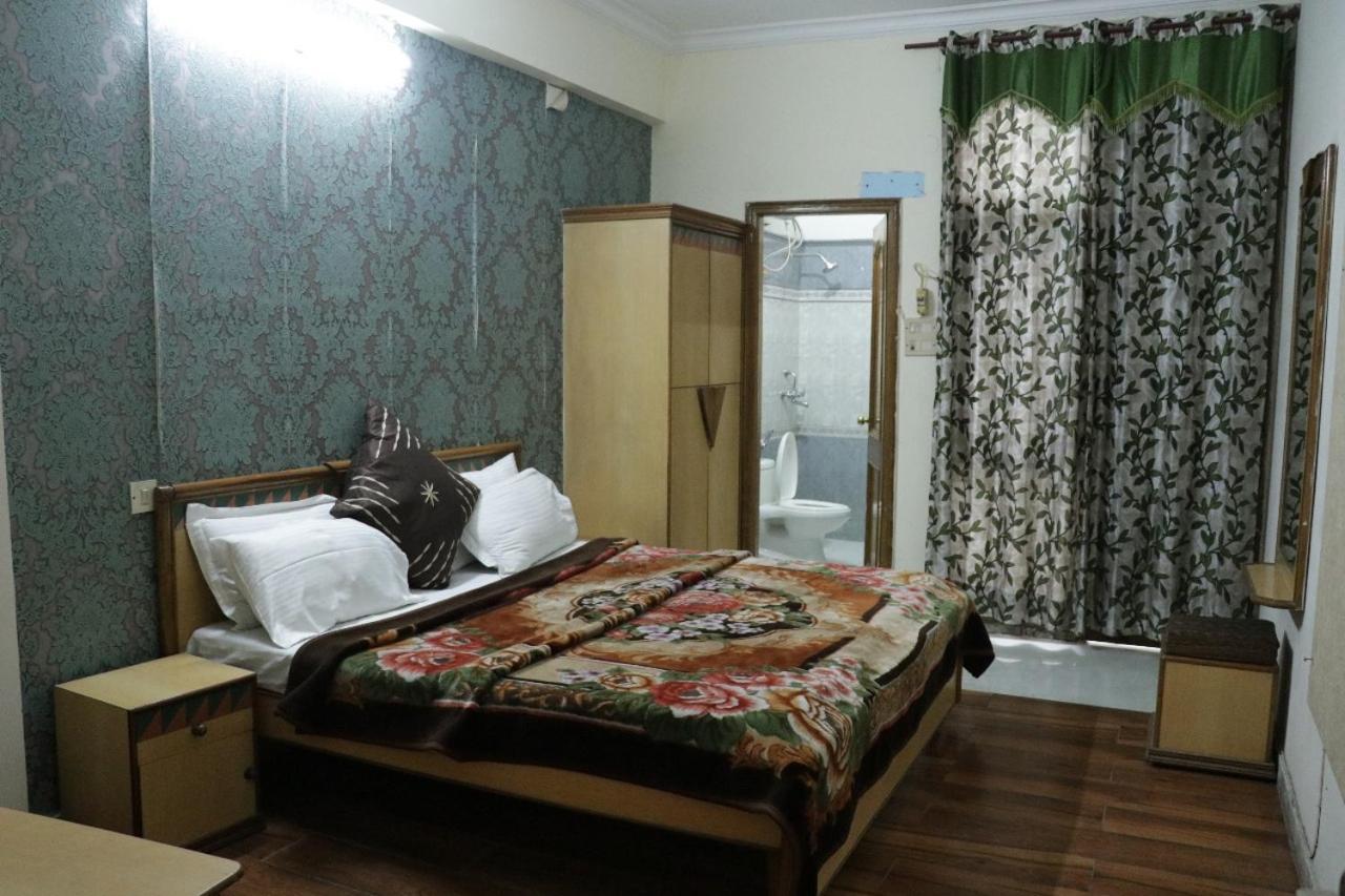 Hotel Royal Palace Jalandhar Eksteriør bilde